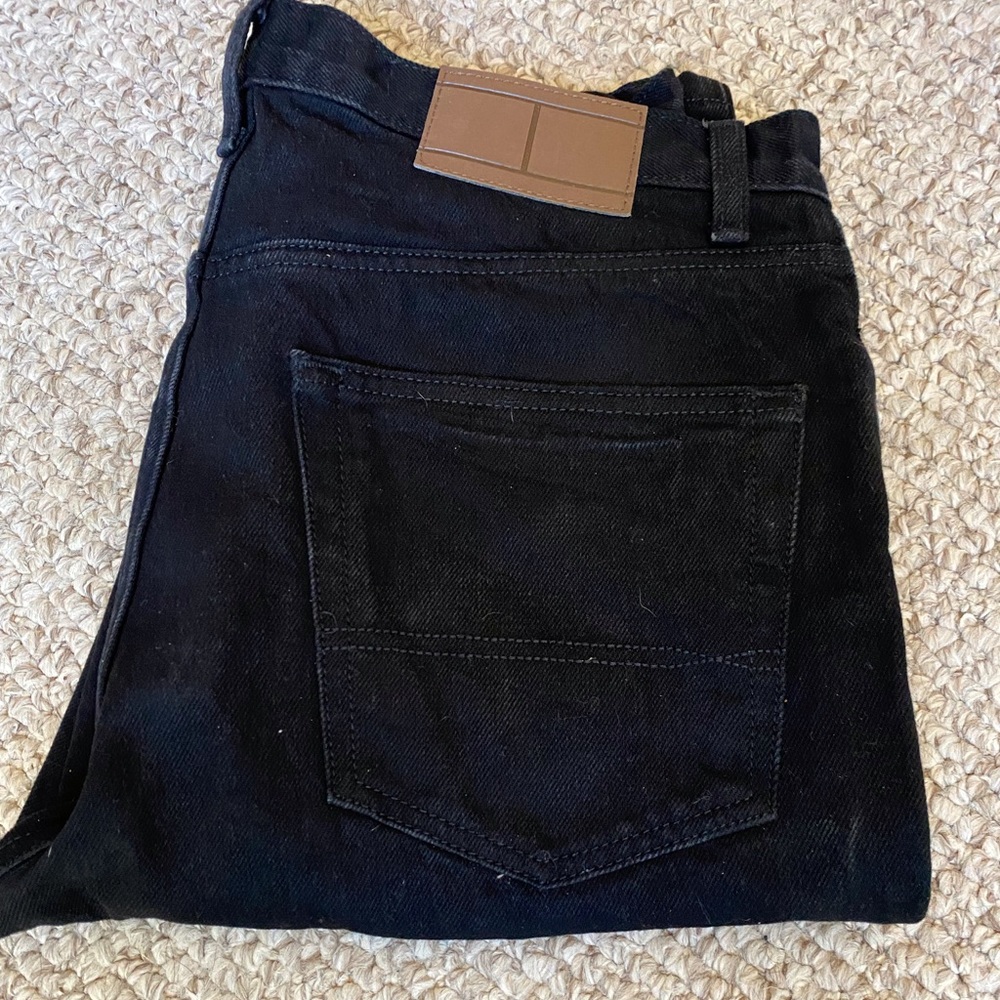 Classic straight Tommy Hilfiger black jeans size 33X30
